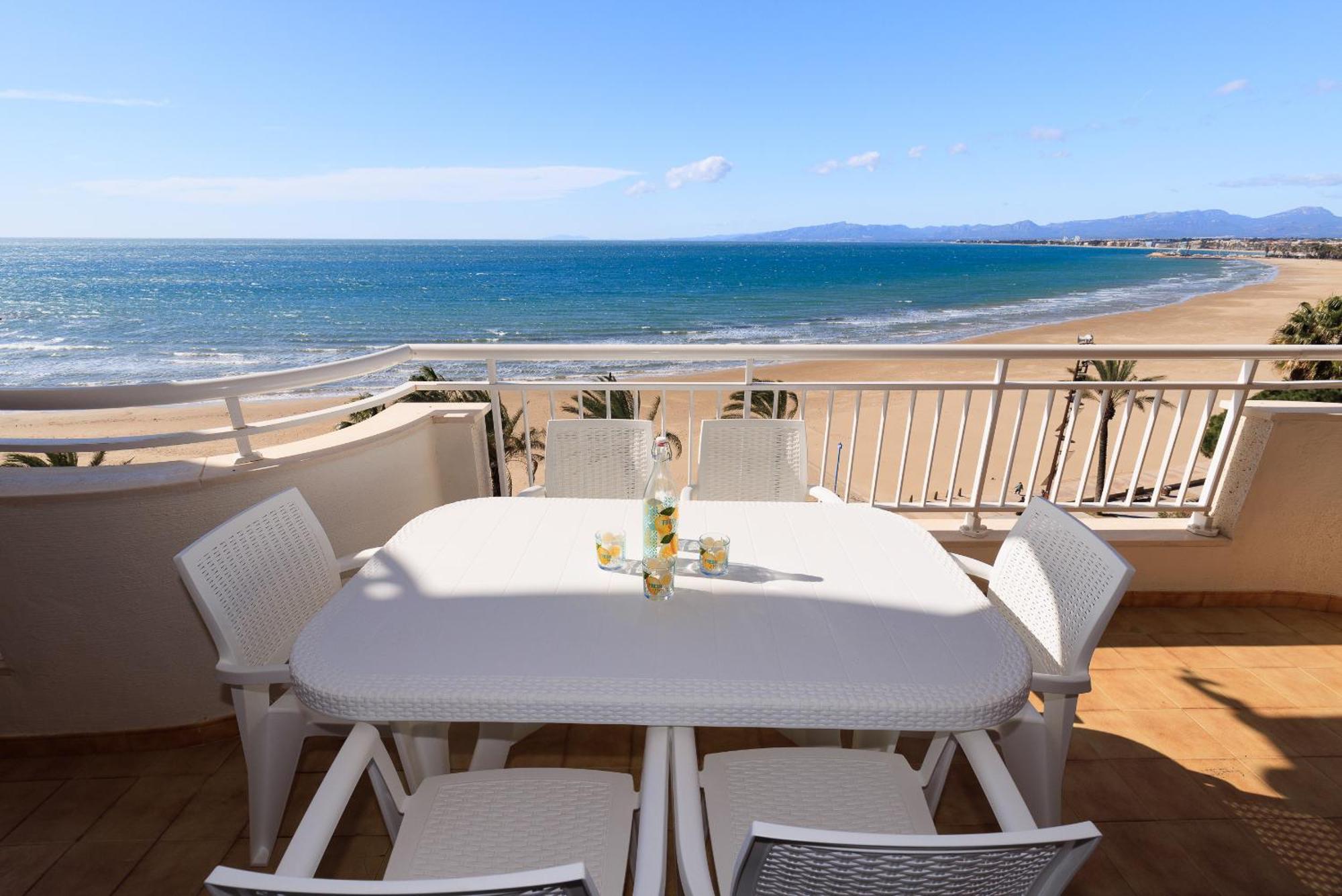 Uhc Santillana Family Complex Salou Eksteriør bilde