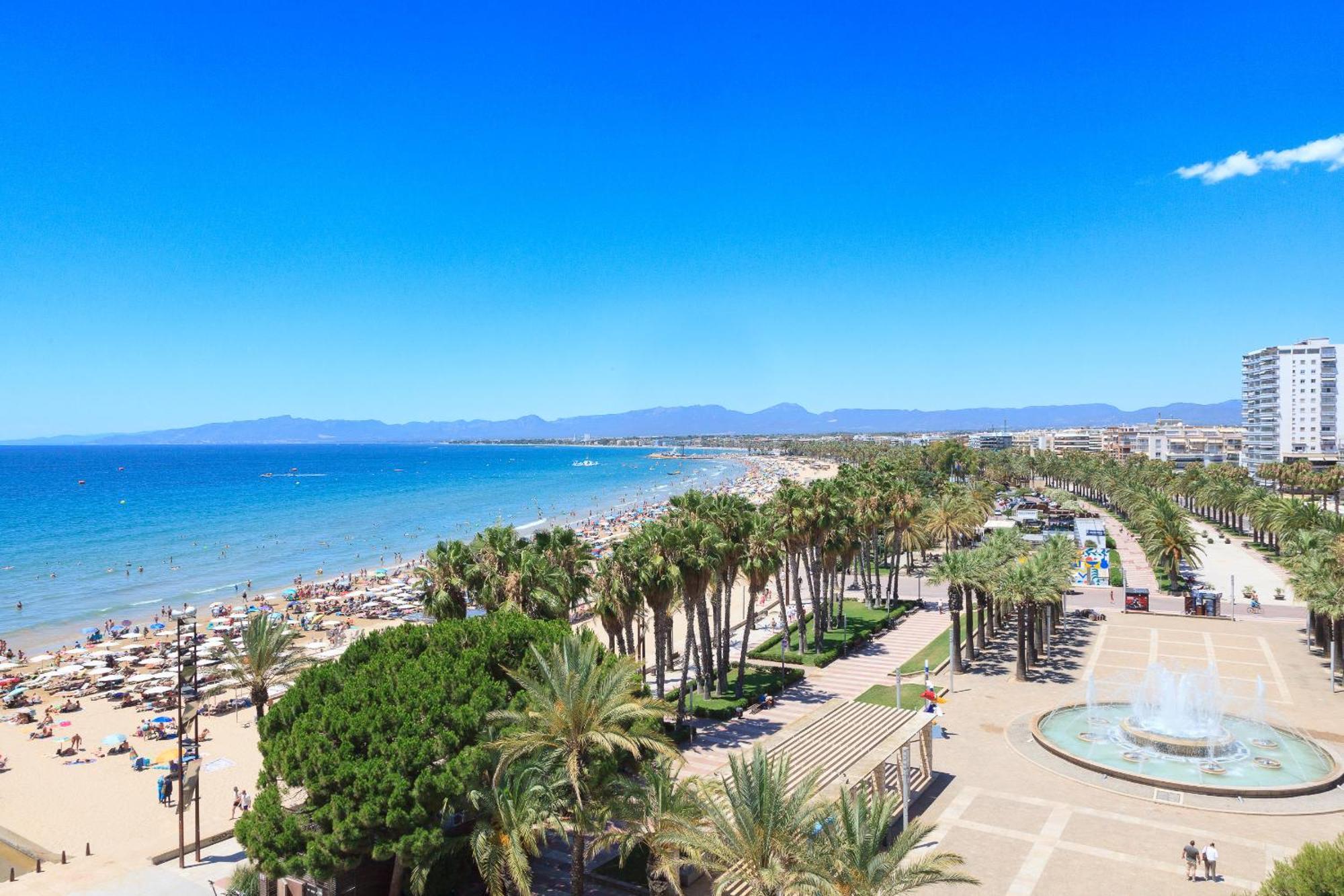 Uhc Santillana Family Complex Salou Rom bilde