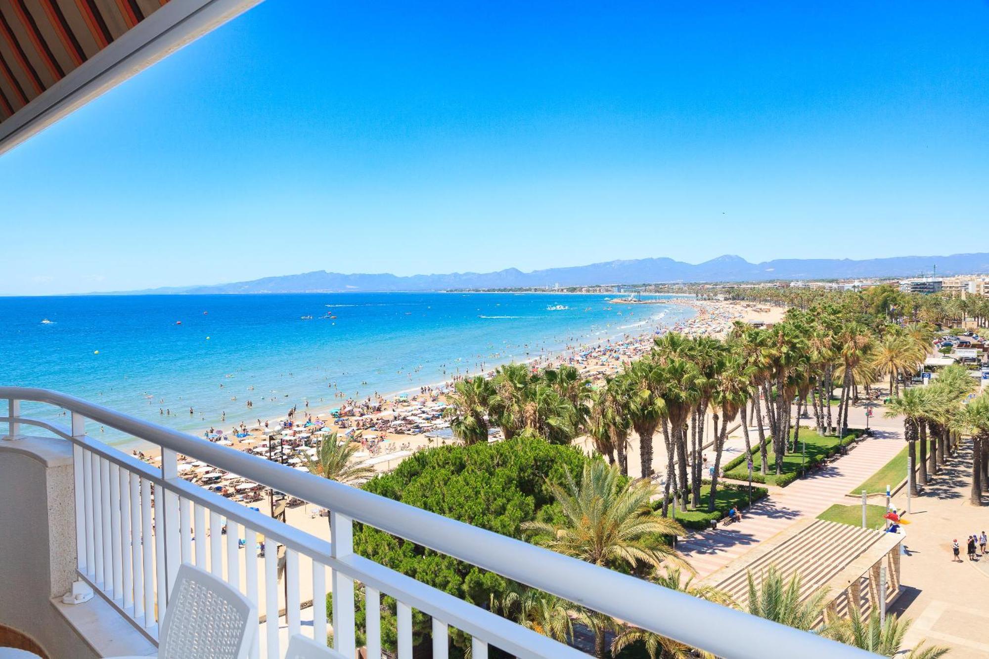 Uhc Santillana Family Complex Salou Rom bilde